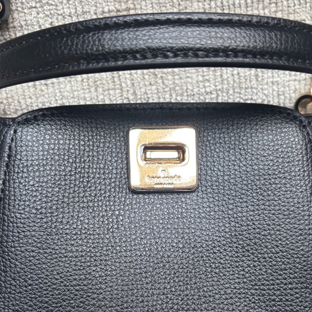 NWT kate spade Black Pebbled Leather Crossbody with Gold Hardware - Picture 3 of 3